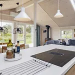 Holiday home Cozy Coastal Retreat In Gronhoj-by Traum