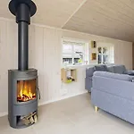 Cozy Coastal Retreat In Gronhoj-by Traum Holiday home