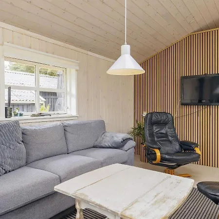 Cozy Coastal Retreat In Gronhoj-by Traum * Løkken