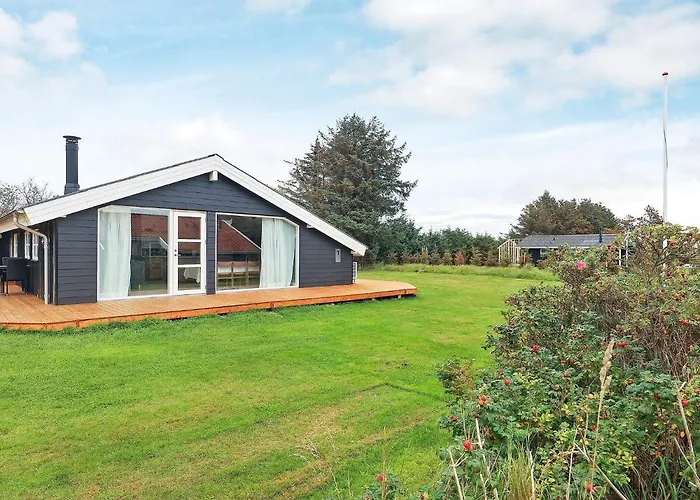 Cozy Coastal Retreat In Gronhoj-by Traum * Løkken